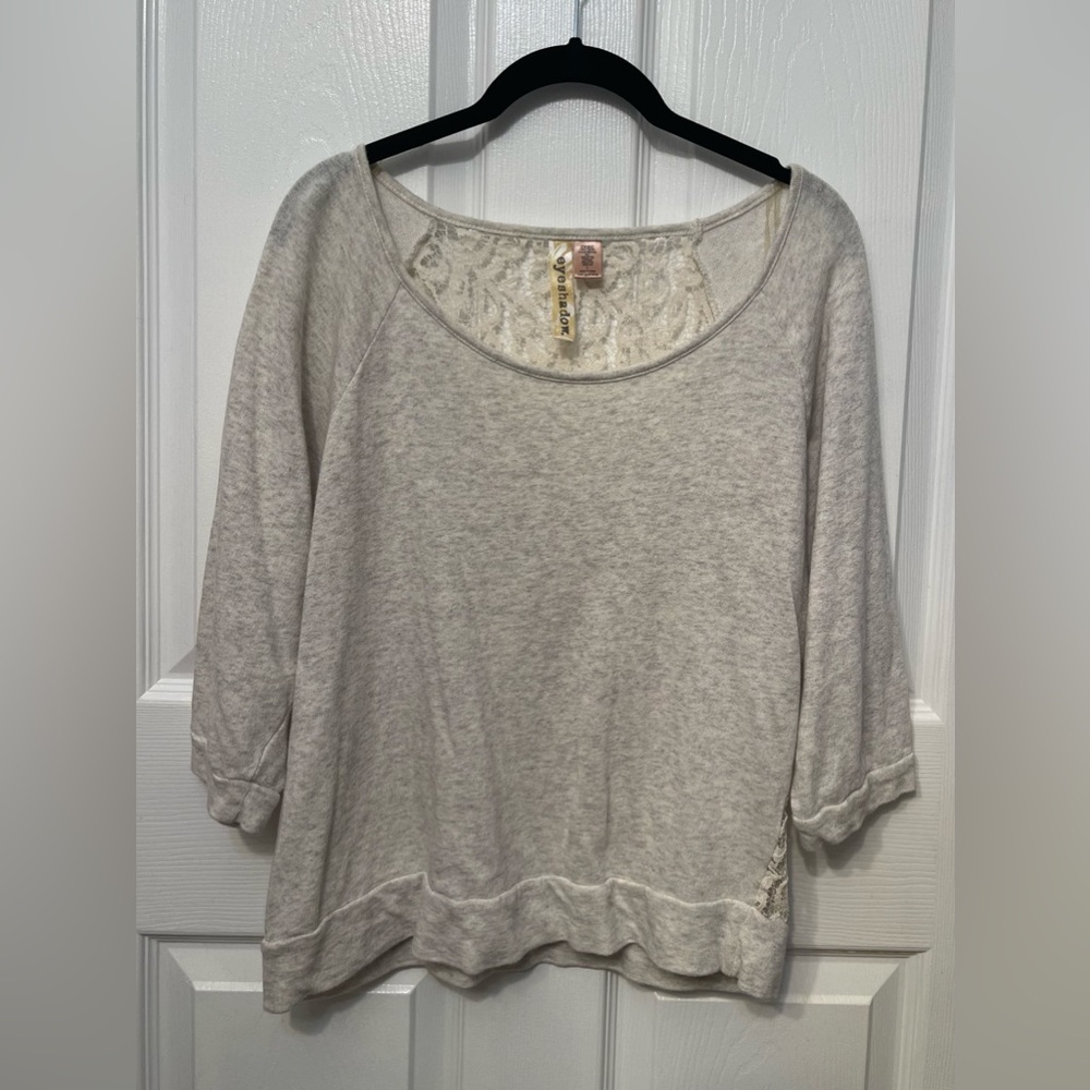 Eyeshadow Lace Back Heather Cream/Gray 3/4 Sleeve Top